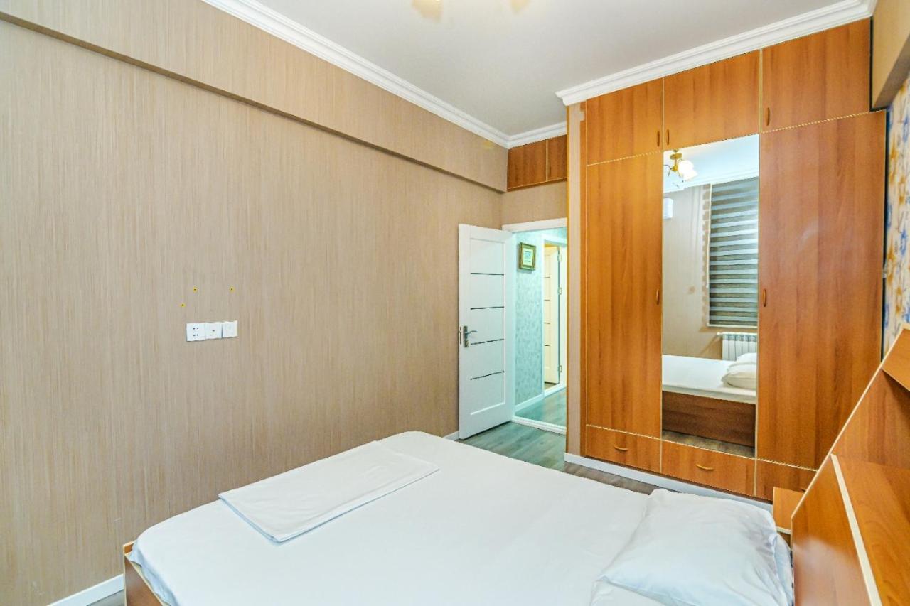 M Estate 1 Room Targovu Баку Экстерьер фото