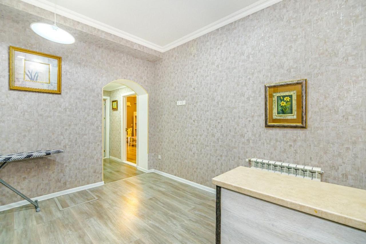 M Estate 1 Room Targovu Баку Экстерьер фото