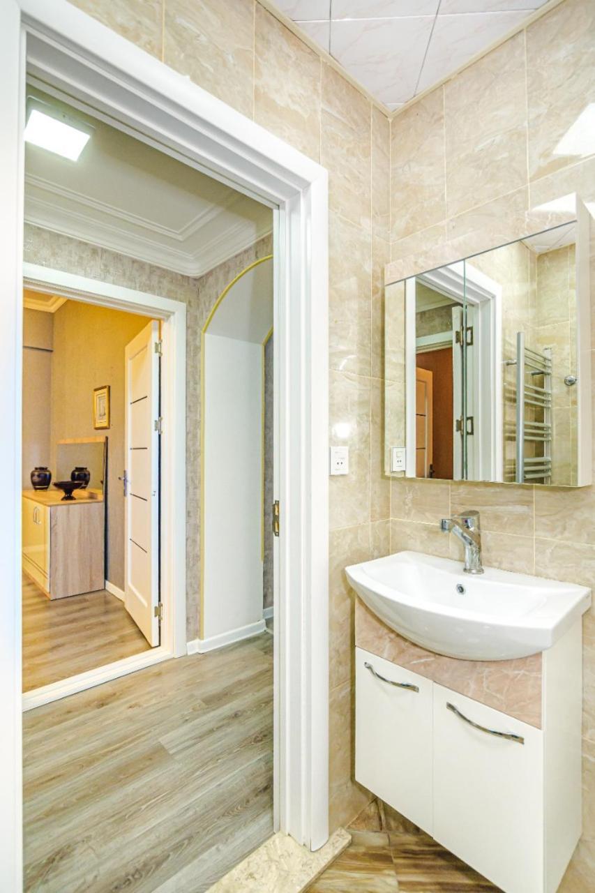M Estate 1 Room Targovu Баку Экстерьер фото